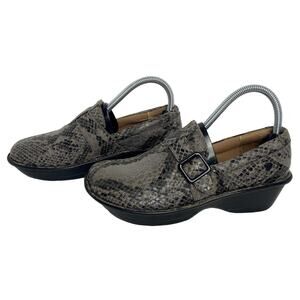 Nurse Mates  Women's Snake Print  Gelsey Non-Slip Pillow Top Shoes Size 7 M